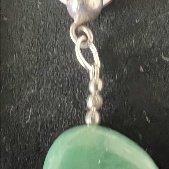 Sterling silver earrings with jade bear accent design - Picture 5 of 6